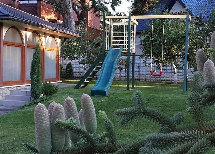 Vilafeja Private Courtyard House בית נופש פלאנגה